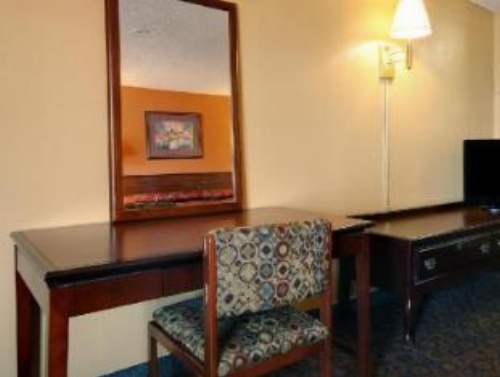 Americas Best Value Inn & Suites Greenwood image 10